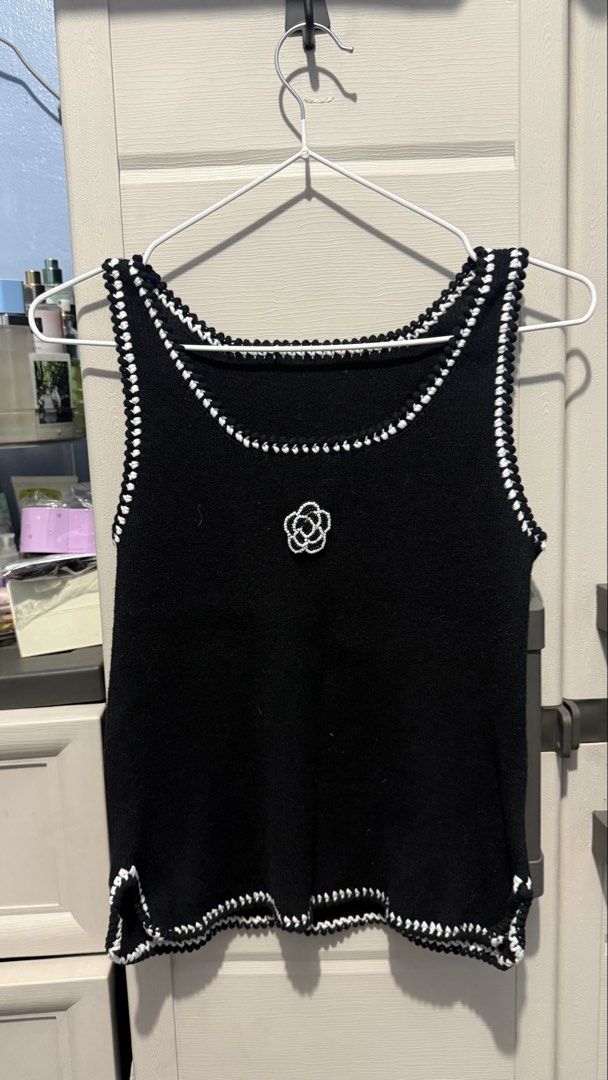 Knitted Tank Top (Category: Sleeveless) located in Quezon City. Submitted by dinesaur (Listing ID 1464265544, Image 1). Description: .