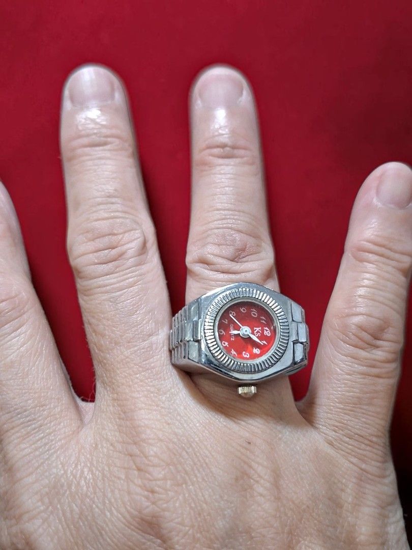 KS BAND QUARTZ WATCH RING (Category: Women's Watches) located in Las Pinas. Submitted by annachiaonair2037 (Listing ID 1464237338, Image 3). Description: KS BAND QUARTZ WATCH RING FROM JAPAN WORKING.
