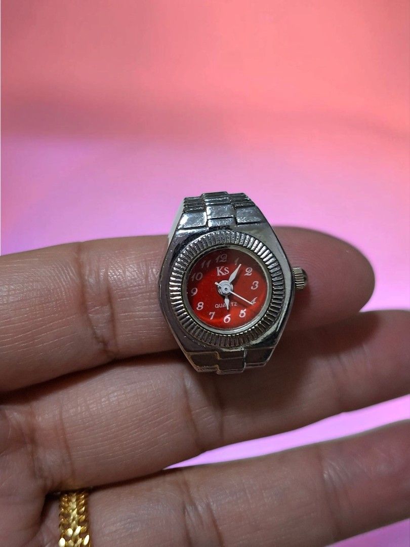 KS BAND QUARTZ WATCH RING (Category: Women's Watches) located in Las Pinas. Submitted by annachiaonair2037 (Listing ID 1464237338, Image 2). Description: KS BAND QUARTZ WATCH RING FROM JAPAN WORKING.
