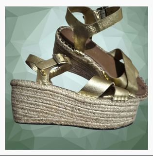(Category: ) located in . Submitted by calm_youngstore7 (Listing ID 1464329665, Image 1). Description: .