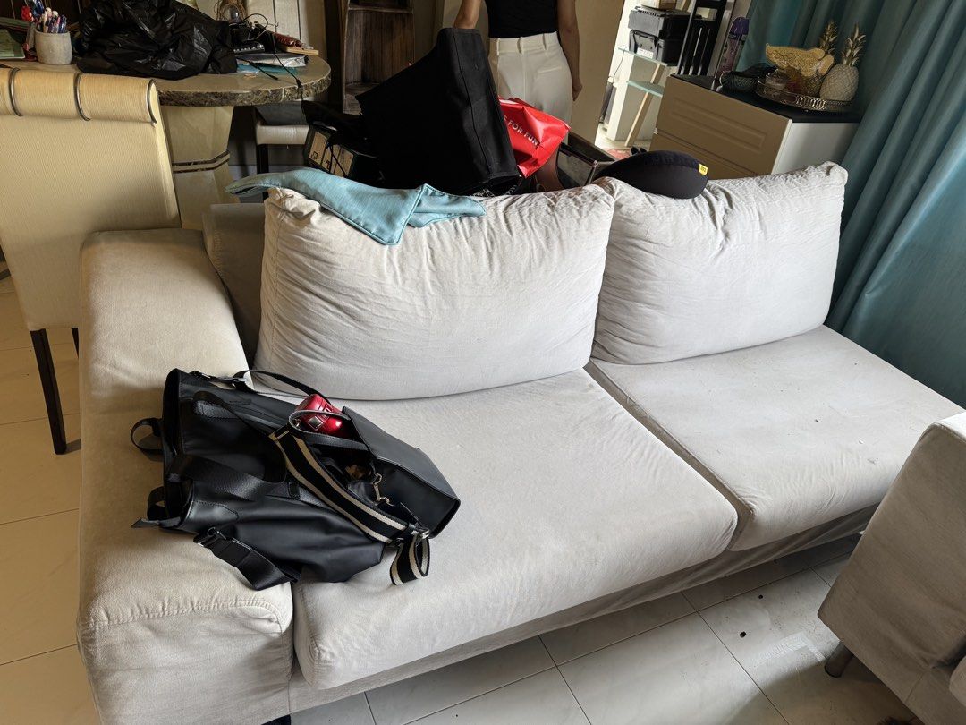 L sofas (Category: Sofas) located in Singapore. Submitted by kim.singrayar (Listing ID 1464293856, Image 1). Description: Used Sofa for Sale Selling a used sofa in good condition. Selling as-is, with normal signs of use. 📍 Self-collection only 🚚 Buyer to arrange and pay for their own delivery/transport. ❌ No delivery provided by seller. Please arrange your own transport before purchasing. Feel free to message me if you’re interested..