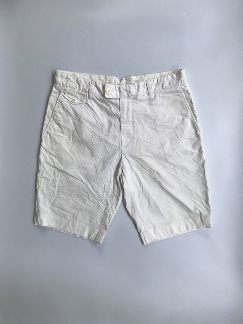 LACOSTE SHORT (Category: Shorts) located in Aurora. Submitted by thrillthriftfinds123 (Listing ID 1464199770, Image 1). Description: LACOSTE SHORT🔥 SIZE 30-31 WIDTH 18 LENGTH NO ISSUE GOOD CONDITION 9.5 COLOR RATE .