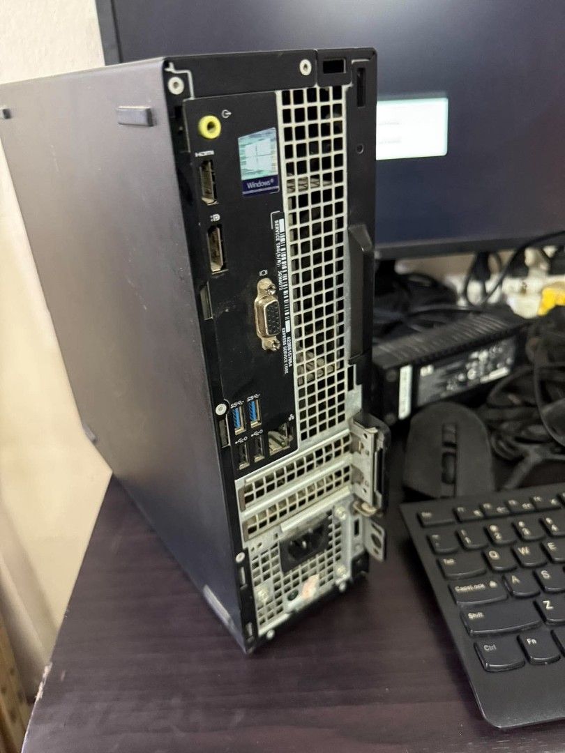 Latitude 3050 SFF (Category: Desktops) located in Manila. Submitted by happyearth.953a15 (Listing ID 1464353481, Image 2). Description: Latitude 3050 SFF I5 6th gen Intel UHD Graphics 530 8gb ram 120gb ssd Windows 11 pro OS Unit with power cord 💸💸 6,000 Location: San Andres bukid manila Pick up or deliver.