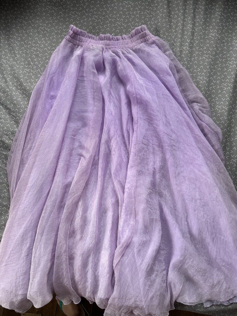 Lavender Sheer Maxi Skirt (Category: Skirts) located in Manila. Submitted by deanise_jil (Listing ID 1464233713, Image 1). Description: Lilac Smocked Elastic Waist Tulle Maxi Skirt Light Purple Fairy Mesh Flare Size S-L, Stretchy Waistband Tags : Tulle / Ballerina Aesthetic / Flowy Skirt / Long Skirt / Costume / Lilac / Lavender / Formal Skirt / Tulle Skirt .