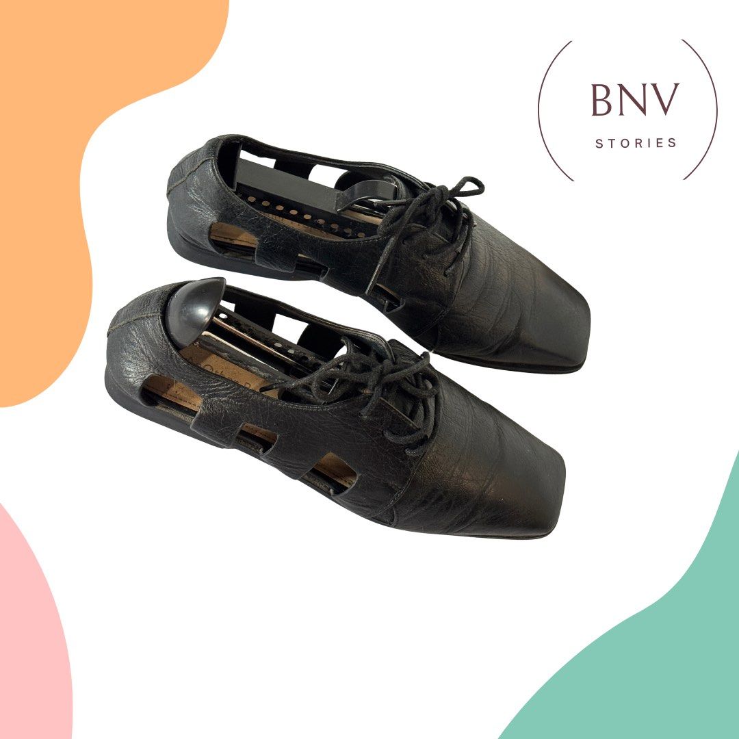 Leather Lace Up Flats (Category: Sandals) located in Bulacan. Submitted by mjbny (Listing ID 1464353461, Image 1). Description: Still in very good condition RFS: Barely being used.