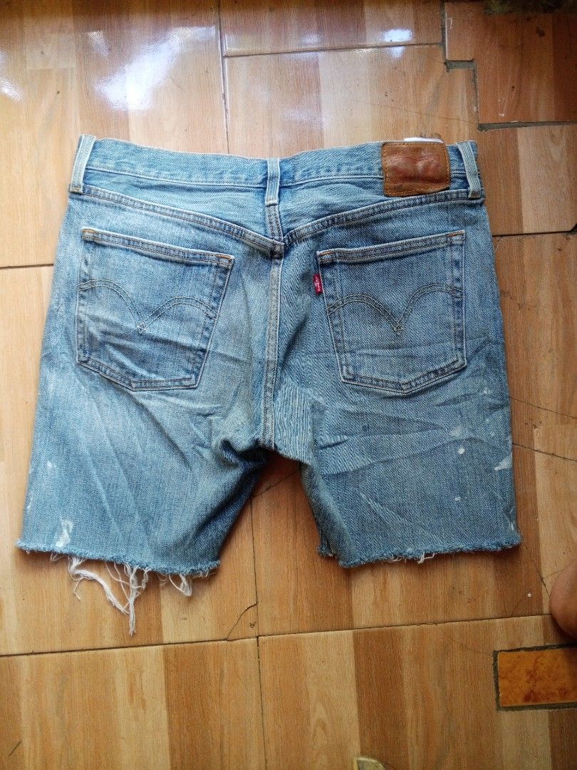 Levi's 501 (Category: Shorts) located in Larena. Submitted by .chy2k. (Listing ID 1464202914, Image 2). Description: .
