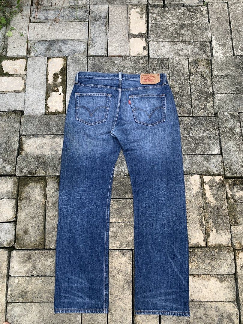 Levis 501 Button Fly (Category: Jeans) located in Cebu City. Submitted by team13ios (Listing ID 1464235990, Image 2). Description: Levis 501 button Fly(pina benta ni uncle) W34 L32 Actual Dimes W-34-35 L-41-42 Hem-8-9 Excellent Condition No issue/used pero hindi inabuso with care to Solid .