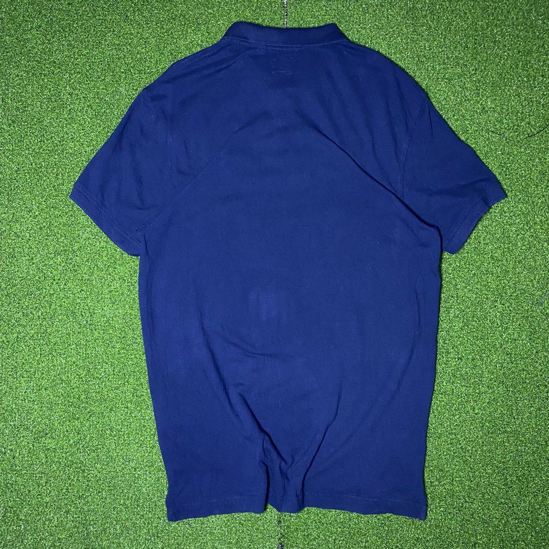 LEVIS POLO (Category: Activewear) located in Zaragoza. Submitted by kurlarances (Listing ID 1464293688, Image 2). Description: LEVIS POLO ‎ size medium ‎dimes W21/L29 ‎condition VERY GOOD ‎color rate 9.6/10 ‎issue Need wash.