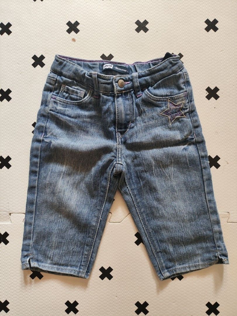 Levi's Shorts for girls (Category: Babies & Kids Fashion) located in Taguig. Submitted by cleanupmomma (Listing ID 1464206688, Image 1). Description: Please take time to read ❤️ Fits 5-7 yrs old no flaws wyiwyg.
