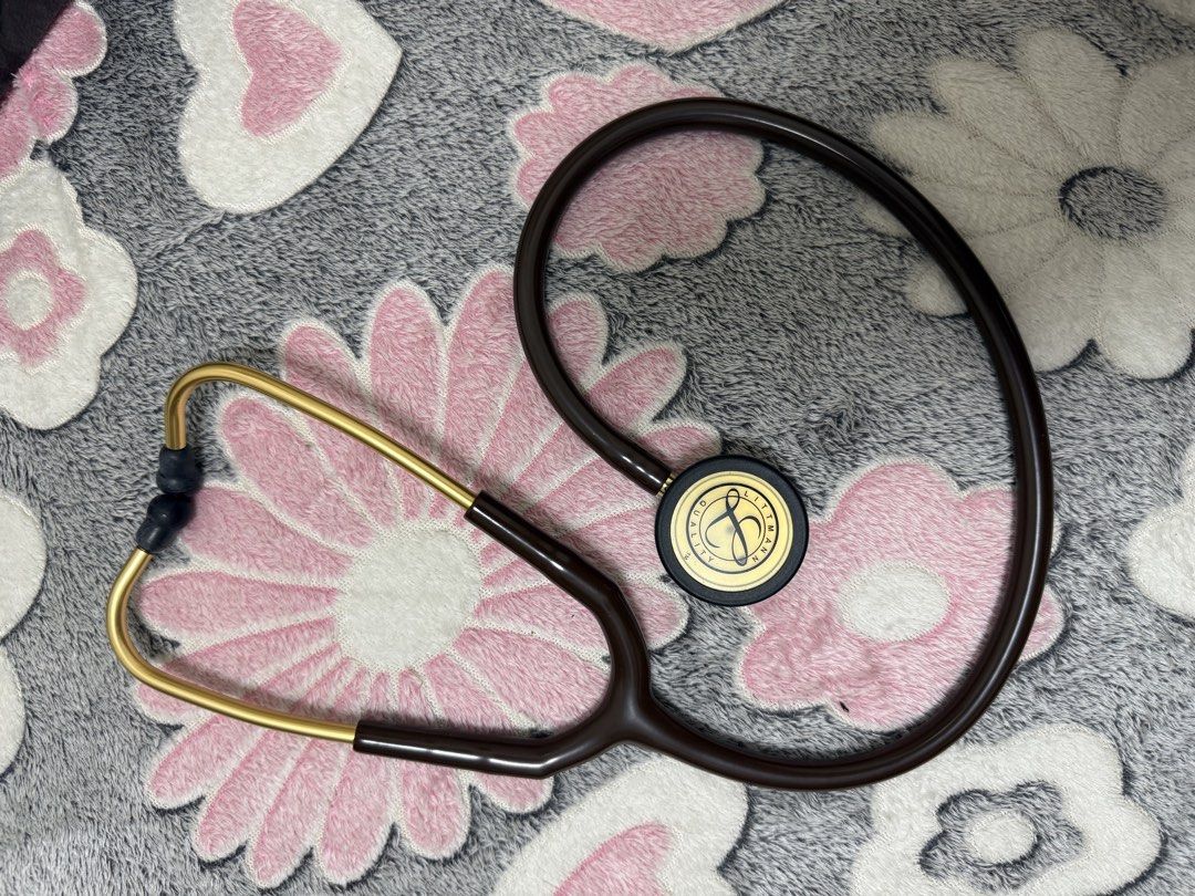 Littmann Classic III Stethoscope (Category: Health Monitors & Weighing Scales) located in Manila. Submitted by brightowl_5662dd (Listing ID 1464183527, Image 3). Description: Bought 8k Brand new. Selling if for 5000 NEGO PA PO SA SURE BUYER Only used Twice (Dent Student) Rfs: downgrade/need funds.