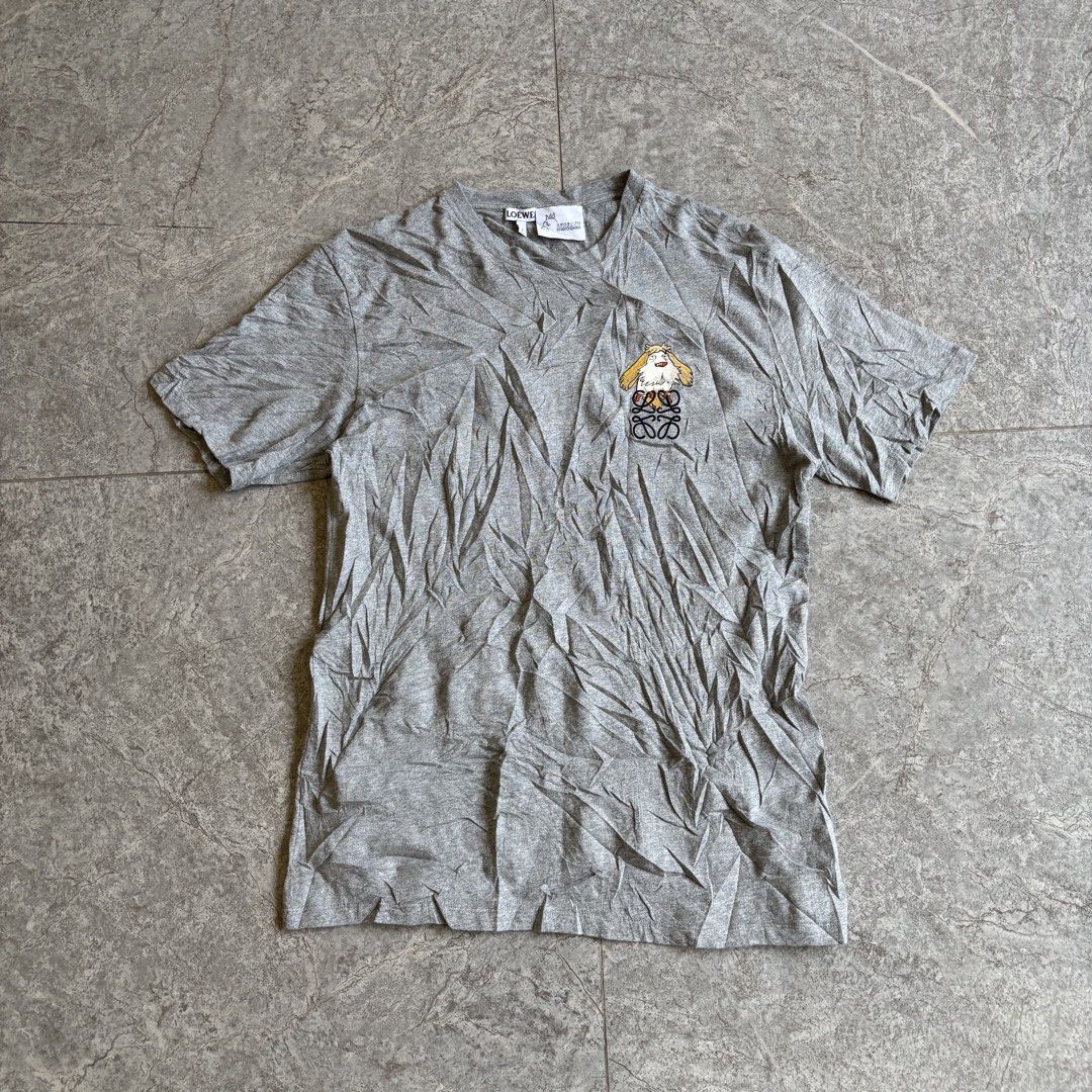 Loewe Tshirt (Category: Luxury Apparel) located in Bacolod City. Submitted by Hanap_ukay (Listing ID 1464238925, Image 1). Description: Loewe Tshirt Size Medium 21/29 Excellent 1,200.