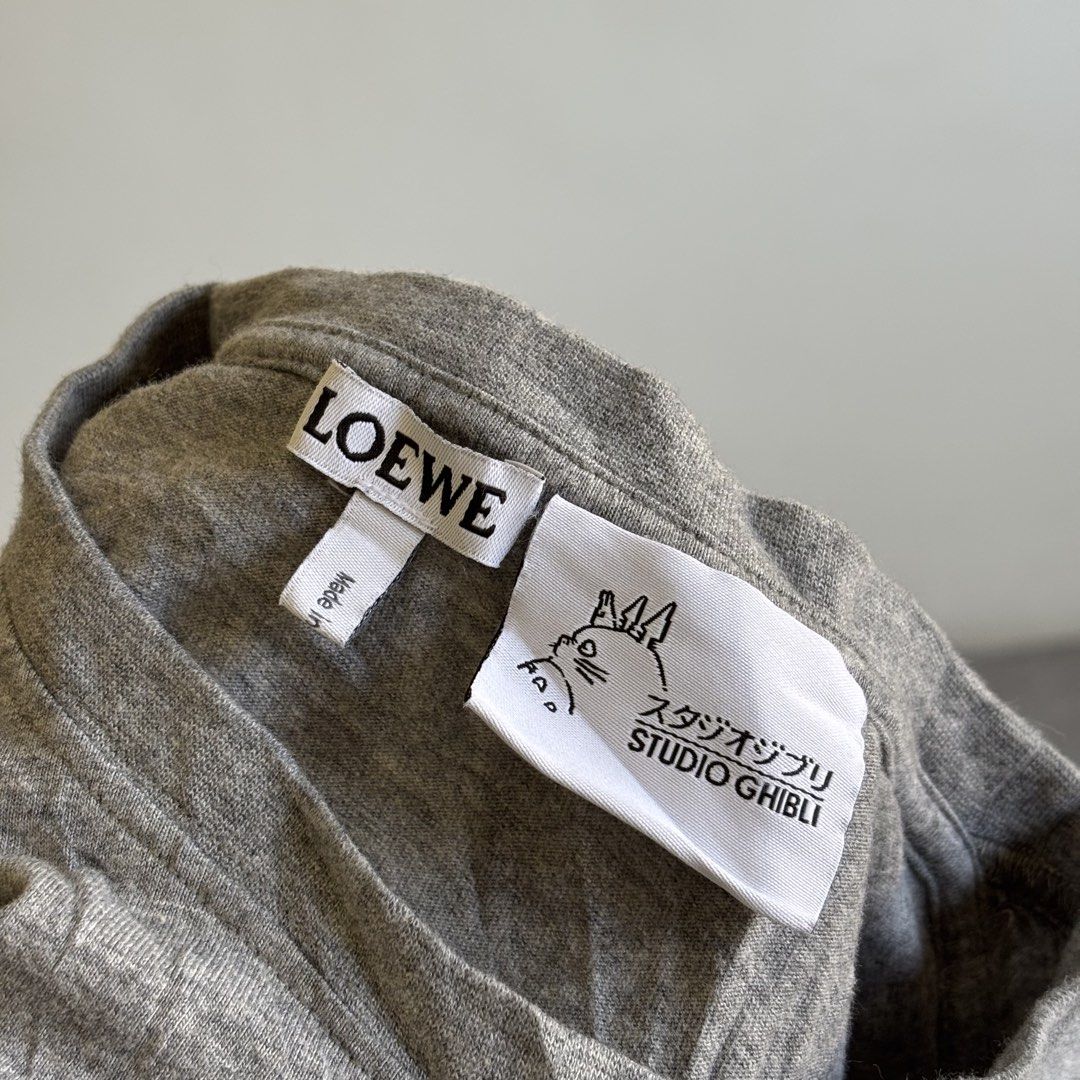 Loewe Tshirt (Category: Luxury Apparel) located in Bacolod City. Submitted by Hanap_ukay (Listing ID 1464238925, Image 3). Description: Loewe Tshirt Size Medium 21/29 Excellent 1,200.