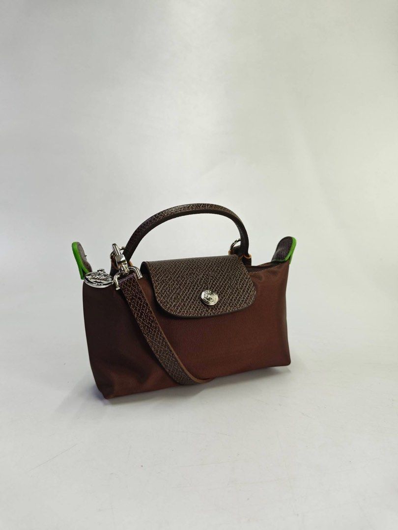 ❤️Longchamp Mini Sling - Mocha (Category: Cross-body Bags) located in Quezon City. Submitted by asrcollections (Listing ID 1464347145, Image 2). Description: Longchamp Mini Sling Black Onhand and ready to ship 💌chat me po for More colors available 📍Quezon City.