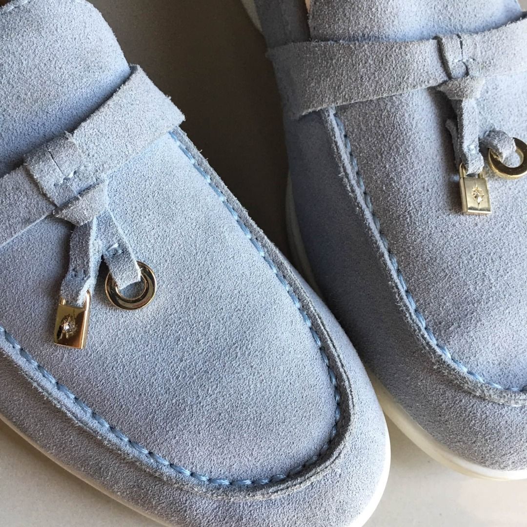 Loro Pinana Loafer's ins (Category: Loafers) located in Subic. Submitted by ayvee.ph (Listing ID 1464182647, Image 2). Description: Loro Pinana Loafer's ins Very gorgeous!!!!✨ Very flattering s paa 🙂 A must have♥️ Comfy loafer's 💯Brand: Dr Kong is a known brand in HK Material is same as branded shoes 🏷 Excellent cond Size: 6 23cm No inclusions / No box 📌Prelove ✅Color may differ due to lighting Price: 📍Location: Olongapo City 🚛Courier: Reg 