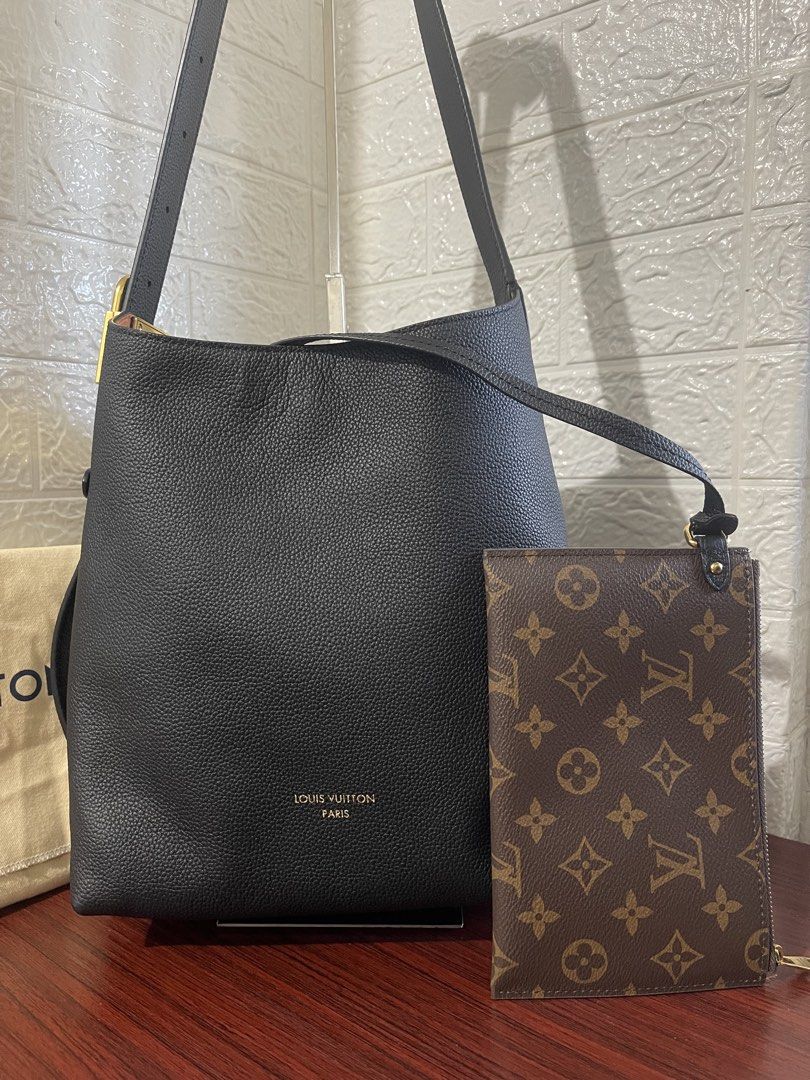 LOUIS VUITTON LV LOW KEY HOBO PM (Category: Luxury Bags & Wallets) located in Manila. Submitted by grabmybags (Listing ID 1464164151, Image 3). Description: PLS READ BELOW DETAILS ⬇️⬇️⬇️ I will not entertain questions included in below info! (make reading a habit) ALL AVAILABLE! ON HAND! SOLD ITEM = DELETED NOT OPEN FOR SWAP Self-Authentication Recommended Images are of actual item for sale‼️ Refrain from asking more pictures ❌ * No Major flaws (