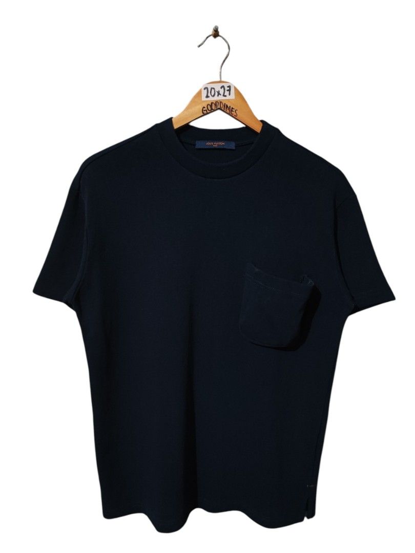 LOUIS VUITTON MONOGRAM POCKET TEE (Category: Tshirts & Polo Shirts ) located in Iloilo. Submitted by gooddimes (Listing ID 1464289752, Image 1). Description: Louis Vuitton Monogram Pocket Tee All-Over Print Logo Size on tag: Medium Dimes: 20Wx27L Issue/s: None Color rate: 9.8/10 Like new condition ₱1,500 Reminders: - All items are thrifted, please manage your expectations - Color may vary due to lighting - Please wash before using the item - Due 