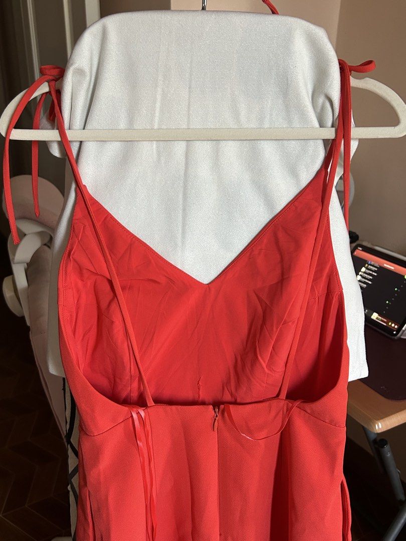 Love, Bonito — Jovene Low Back Mini Dress (Category: Dresses) located in General Trias. Submitted by zellybeansz (Listing ID 1464232792, Image 3). Description: - Love Bonito Jovene Low Back Mini Dress - Adjustable tie shoulder straps - Open back with zip closure - Never used, no tags - Pads are removed - XS, fits up to Small .