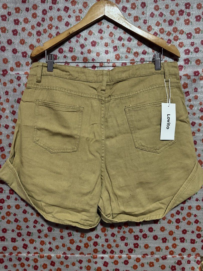 Lovito HW short (Category: Shorts) located in Bacoor. Submitted by teneleven_apparel (Listing ID 1464279281, Image 2). Description: Size: XL Measurement ( based on measure tape: 34x14L Condition: brandnew with tag 📍 Jnt or lalamove.