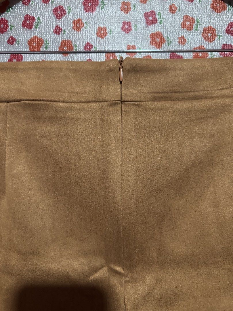Lovito suede skirt (Category: Skirts) located in Bacoor. Submitted by teneleven_apparel (Listing ID 1464280240, Image 3). Description: Size: XL Measurement ( based on measure tape: 36-38x17L Condition: brandnew 📍 Jnt or lalamove.