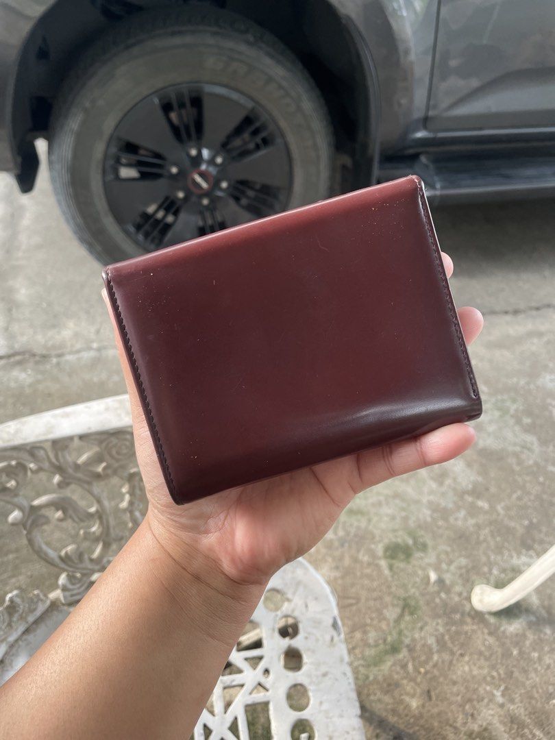 LQ VINTAG3 (Category: Wallets & Card holders) located in Naic. Submitted by bechie_ (Listing ID 1464214626, Image 2). Description: .
