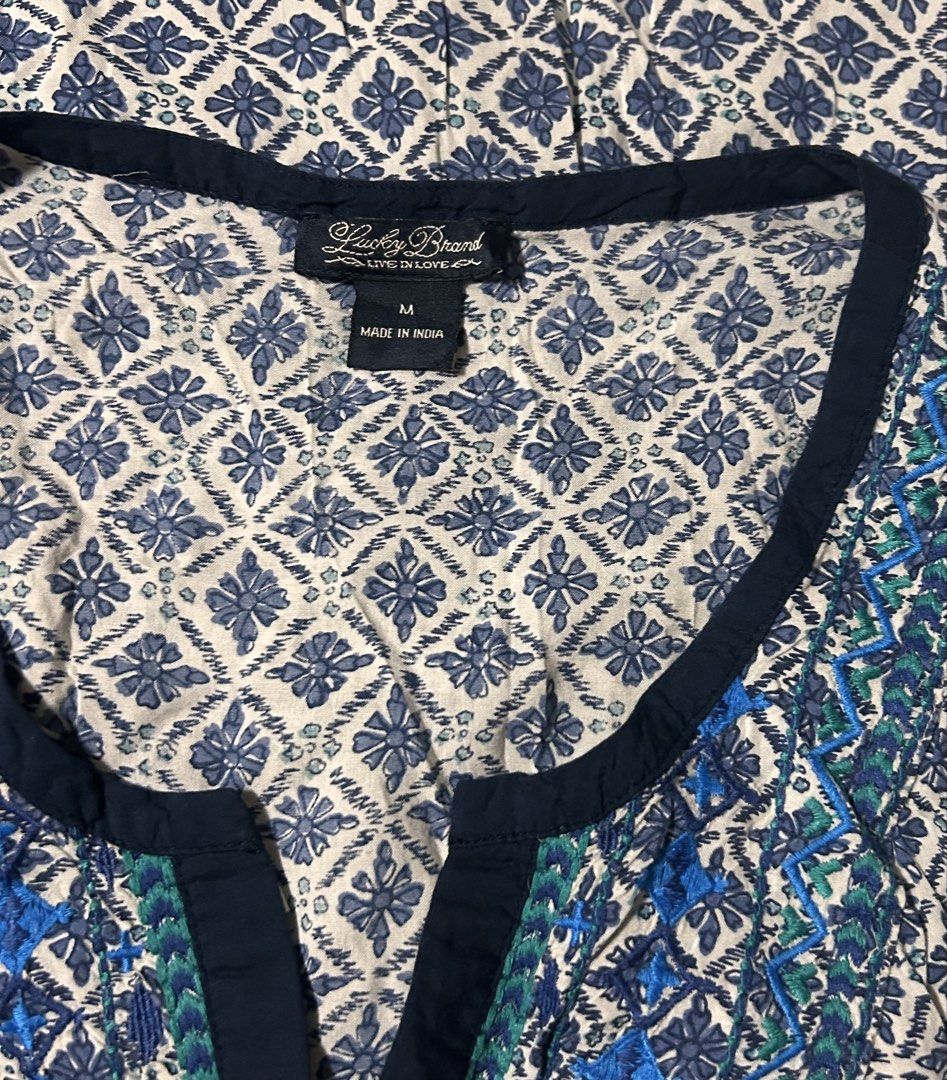 LUCKY BRAND (Category: Blouses) located in Davao. Submitted by sart0ria85 (Listing ID 1464234230, Image 3). Description: A mini tunic with moroccan emboideries on breast part. 100% COTTON MADE IN INDIA 🇮🇳 MEDIUM. Size 6 VERY GOOD CONDITION (89/100).