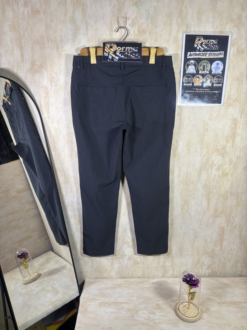 LULULEMON ABC DARK GRAY PANTS (Category: Trousers) located in Cabuyao City. Submitted by pormanation-thrift-store (Listing ID 1464350473, Image 1). Description: LULULEMON ABC DARK GRAY PANTS Condition: LIKE NEW Color rate: 10/10 (PWEDE SA MASELAN) Size: 32 Dimes: 33”Wx38”L Issue: NONE❌ Price: 2800.