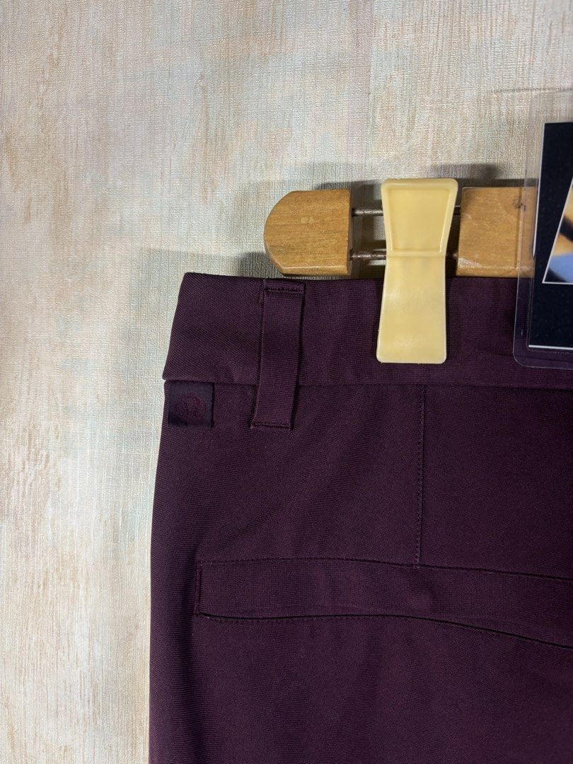 LULULEMON ABC MAROON PANTS (Category: Trousers) located in Cabuyao City. Submitted by pormanation-thrift-store (Listing ID 1464349461, Image 3). Description: LULULEMON ABC MAROON PANTS Condition: LIKE NEW Color rate: 10/10 (PWEDE SA MASELAN) Size: 33 Dimes: 33”Wx38.5”L Issue: UNNOTICABLE SIGN OF USED WHEN WORN❌ Price: 1800.