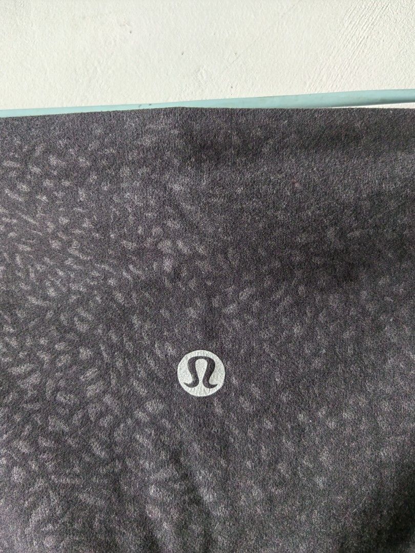 Lululemon Align Pant 28" (8/M) (Category: Activewear) located in Baguio. Submitted by kacijom (Listing ID 1464276748, Image 3). Description: ₱550 (SRP $98 /₱6.1k) •Lululemon Align Pant 28" - Polar Shift Emboss Black •Size 8/M, 14"x36" •Condition 9/10 (Very-Good Used Condition).