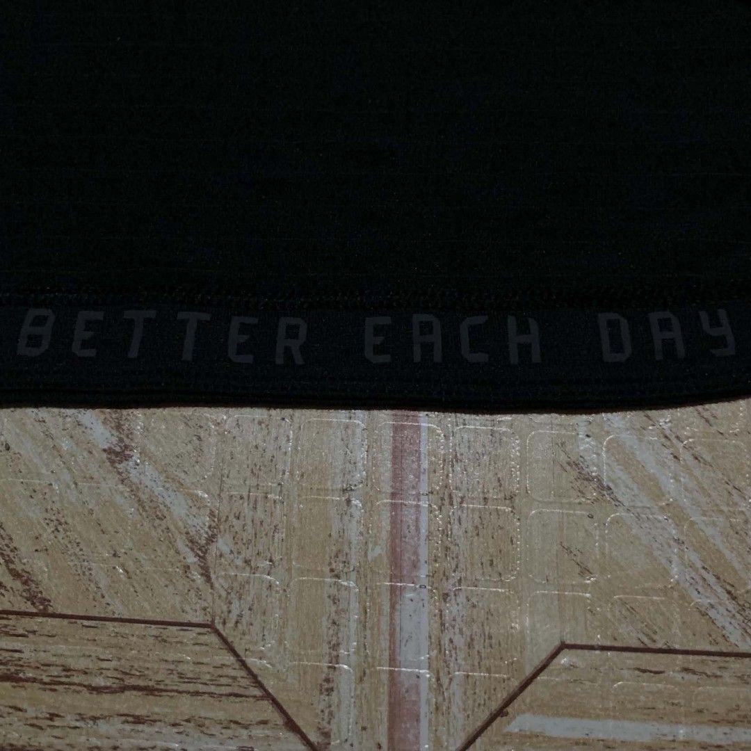 Lululemon Drysense Shirt (Black) (Category: Tshirts & Polo Shirts ) located in San Pablo. Submitted by johnleyba15 (Listing ID 1464155392, Image 3). Description: Lululemon Drysense Shirt (Black) 750 + shipping kung malayo Large Size (L29 W21) 10/10-Good As New (No issues) 100% Legit Pm na lang sa lahat ng interesado .