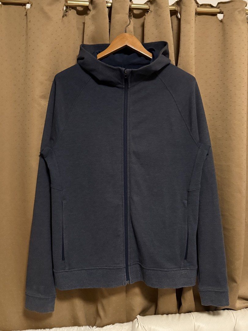 Lululemon hoodie jacket -Large-XL (Category: Coats, Jackets and Outerwear) located in Cavite. Submitted by _solidolo (Listing ID 1464258355, Image 1). Description: 29 x 22.