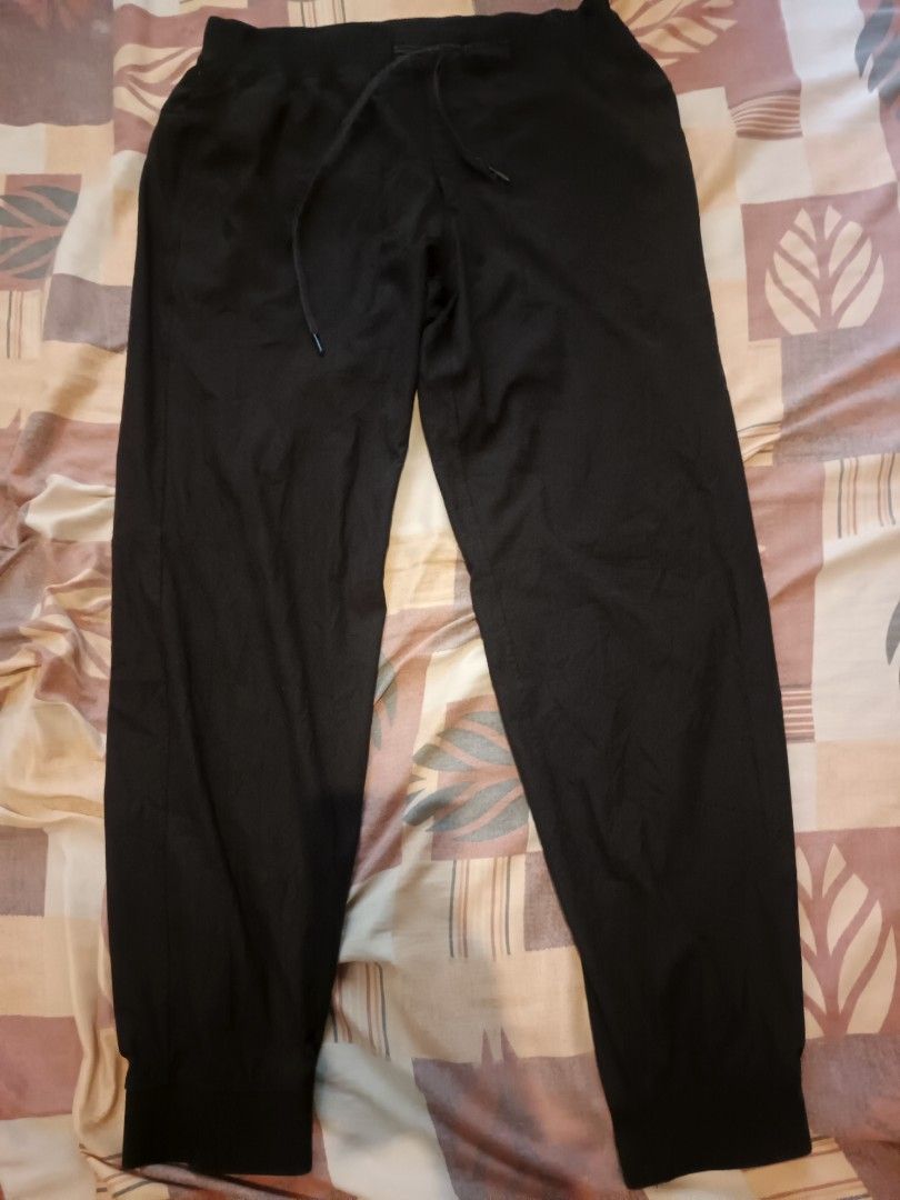 Lululemon jogger pants (Category: Joggers) located in Odiongan. Submitted by thriftngo26 (Listing ID 1464165155, Image 1). Description: lululemon jogger pants.