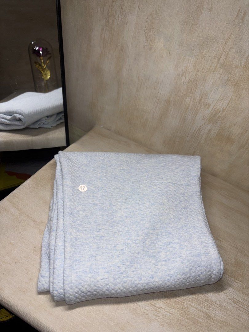 LULULEMON LICENSED TO TRAIN JOGGER PANTS (Category: Joggers) located in Cabuyao City. Submitted by pormanation-thrift-store (Listing ID 1464349792, Image 2). Description: LULULEMON LICENSED TO TRAIN JOGGER PANTS Condition: LIKE NEW Color rate: 10/10 (PWEDE SA MASELAN) Size: LARGE Dime: 32-36”Wx38.5”L Issue: NONE❌ Price: 2000.