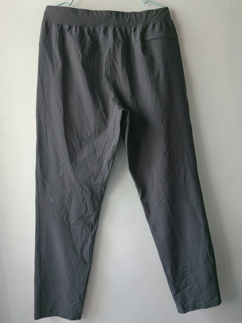 Lululemon Mens Pants (L) (Category: Activewear) located in Baguio. Submitted by kacijom (Listing ID 1464278020, Image 3). Description: ₱1k •Lululemon Mens Pants - Gray •Size L, 16"x40" •Condition 10/10 (Excellent Used Condition).
