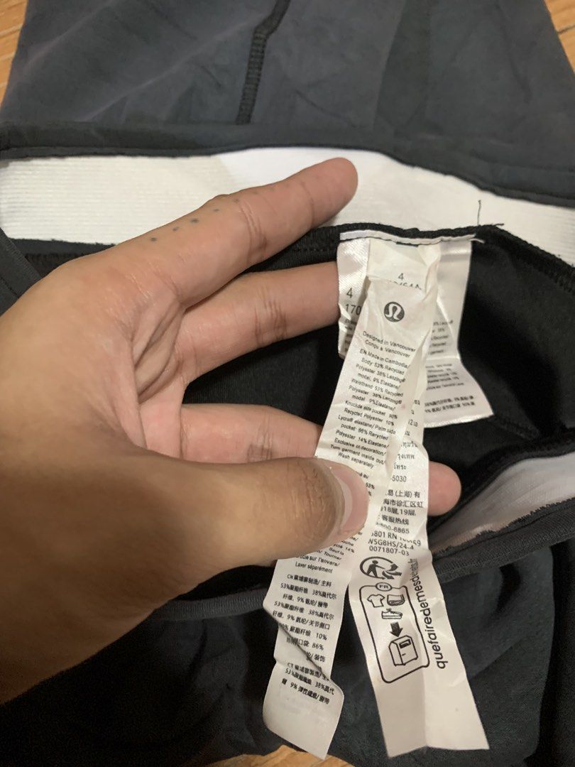 Lululemon pants (Category: Jeans) located in Quezon City. Submitted by hustle_mind (Listing ID 1464351497, Image 3). Description: Authentic/Legit as new no issue size 4 30 to semi 36 waist strechy Lenght 40 .