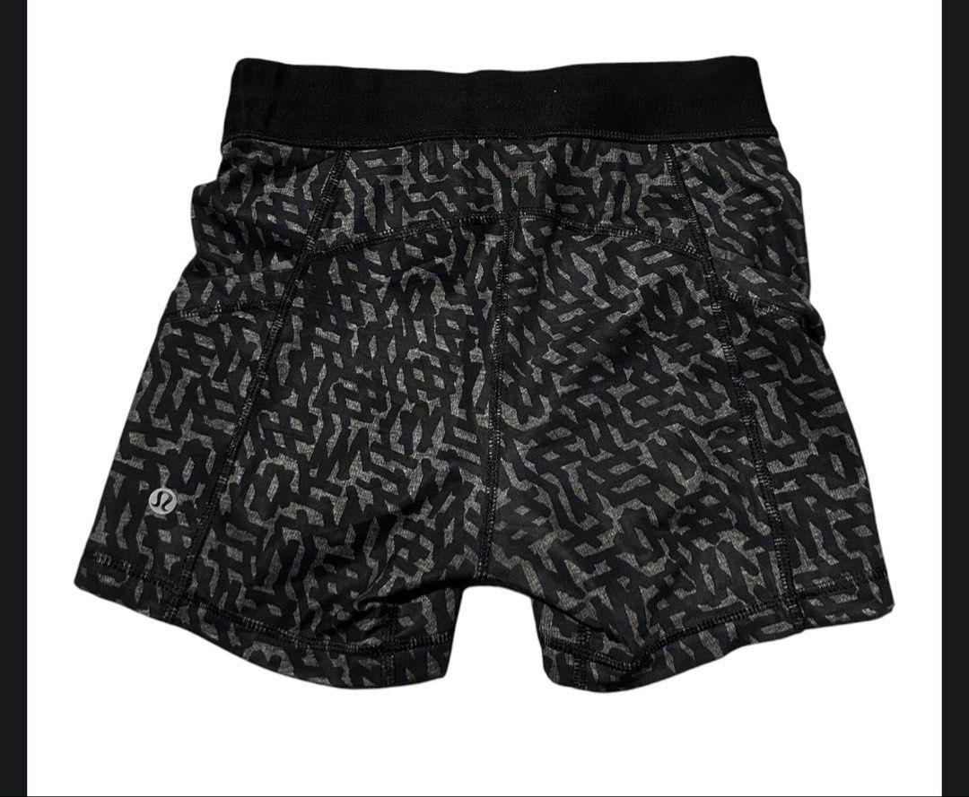 Lululemon What The Sport Short dot 2 (Category: Activewear) located in Iba. Submitted by xooperfindslb (Listing ID 1464280103, Image 3). Description: Lululemon What The Sport Short Dot 2 Color: Heathered Net Pop Black Multi May nakasulat sa band size na lululemon,d lang maxado visible Good condition No issue.