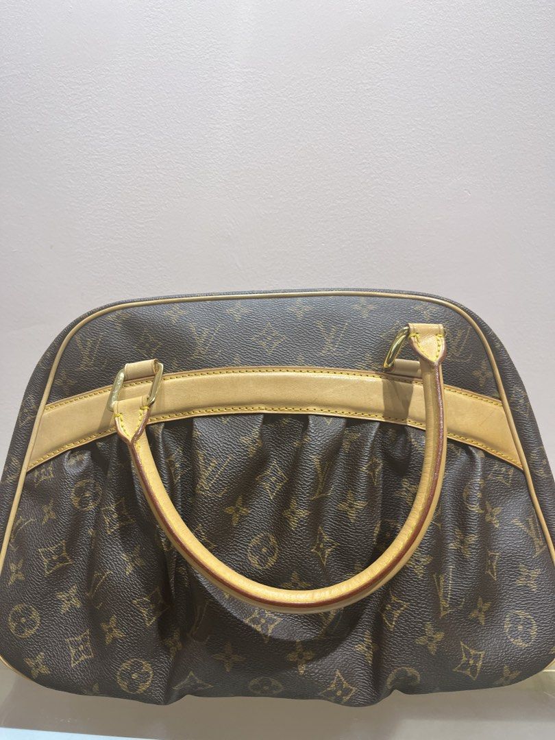 LV Lock it Monogram (Category: Luxury Bags & Wallets) located in Manila. Submitted by luxuryitems_bybosst (Listing ID 1464223769, Image 2). Description: NGA self authenticate bought in japan .