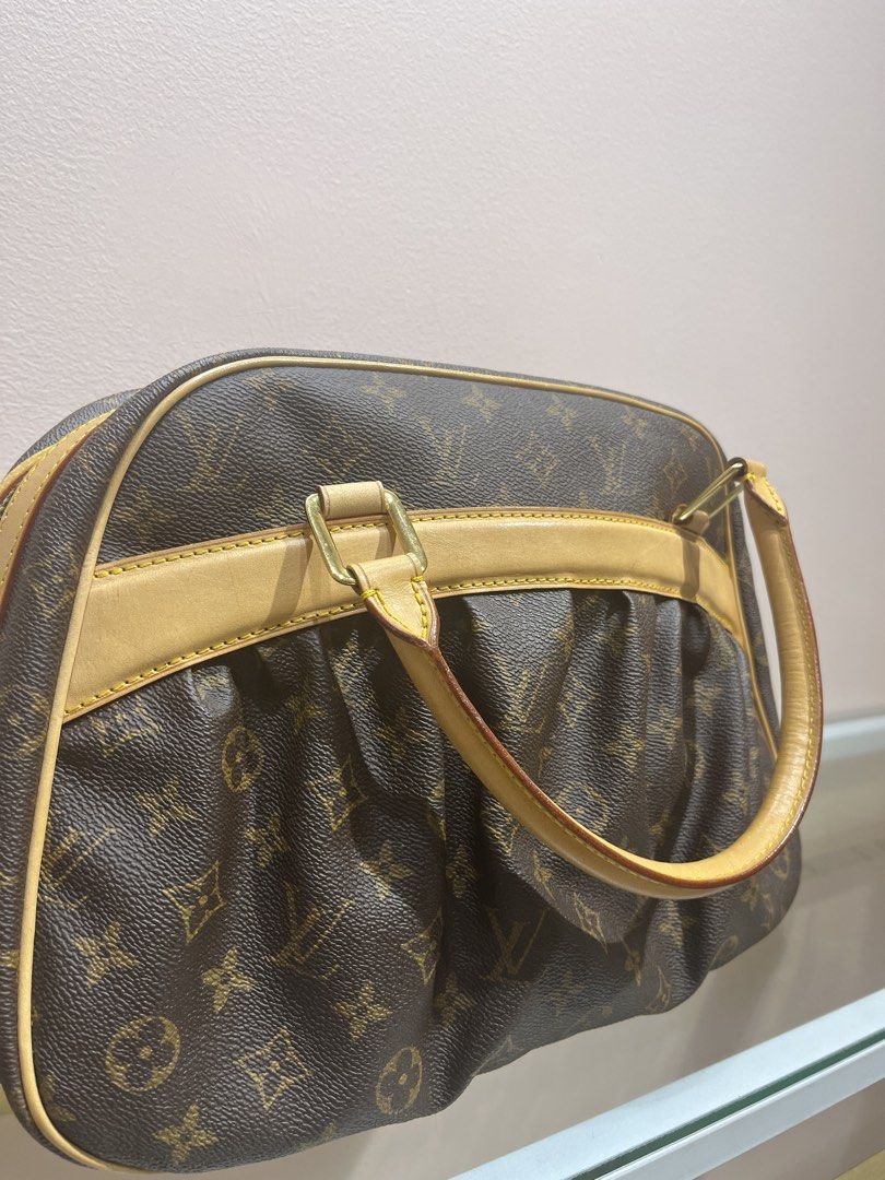 LV Lock it Monogram (Category: Luxury Bags & Wallets) located in Manila. Submitted by luxuryitems_bybosst (Listing ID 1464223769, Image 1). Description: NGA self authenticate bought in japan .