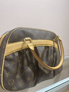 (Category: ) located in . Submitted by luxuryitems_bybosst (Listing ID 1464223769, Image 1). Description: .