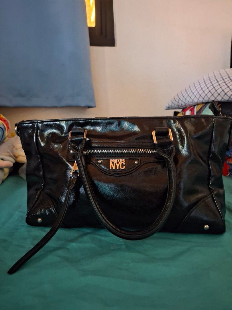 Madden Nyc Crossbody (Category: Cross-body Bags) located in Bayambang. Submitted by jolene2022 (Listing ID 1464169416, Image 1). Description: loc pangasinan payment first.