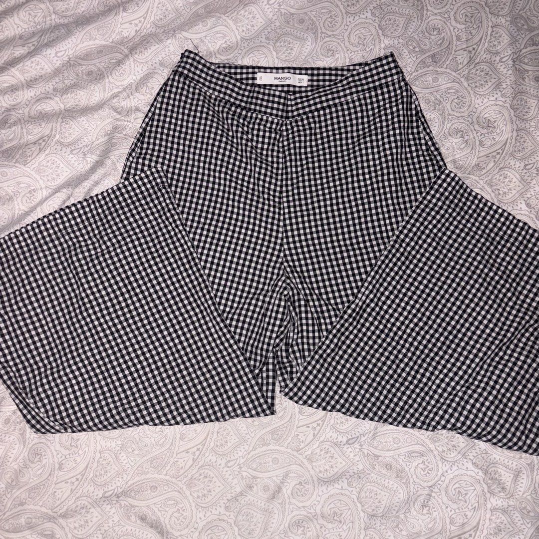 Mango Casual Gingham Wide Leg Pants (Category: Jeans) located in Cavite. Submitted by yminhq (Listing ID 1464312016, Image 1). Description: - Brand: Mango - Style: Black and white gingham wide-leg pants RFS: too small & decluttering .