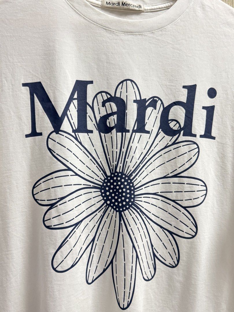 Mardi Mercredi Flower Tshirt (Category: Luxury Apparel) located in Imus. Submitted by rckrmns (Listing ID 1464314984, Image 3). Description: Mardi Mercredi Flower Tshirt Size L womens, M-L mens W- 20 L- 27 Good as New .