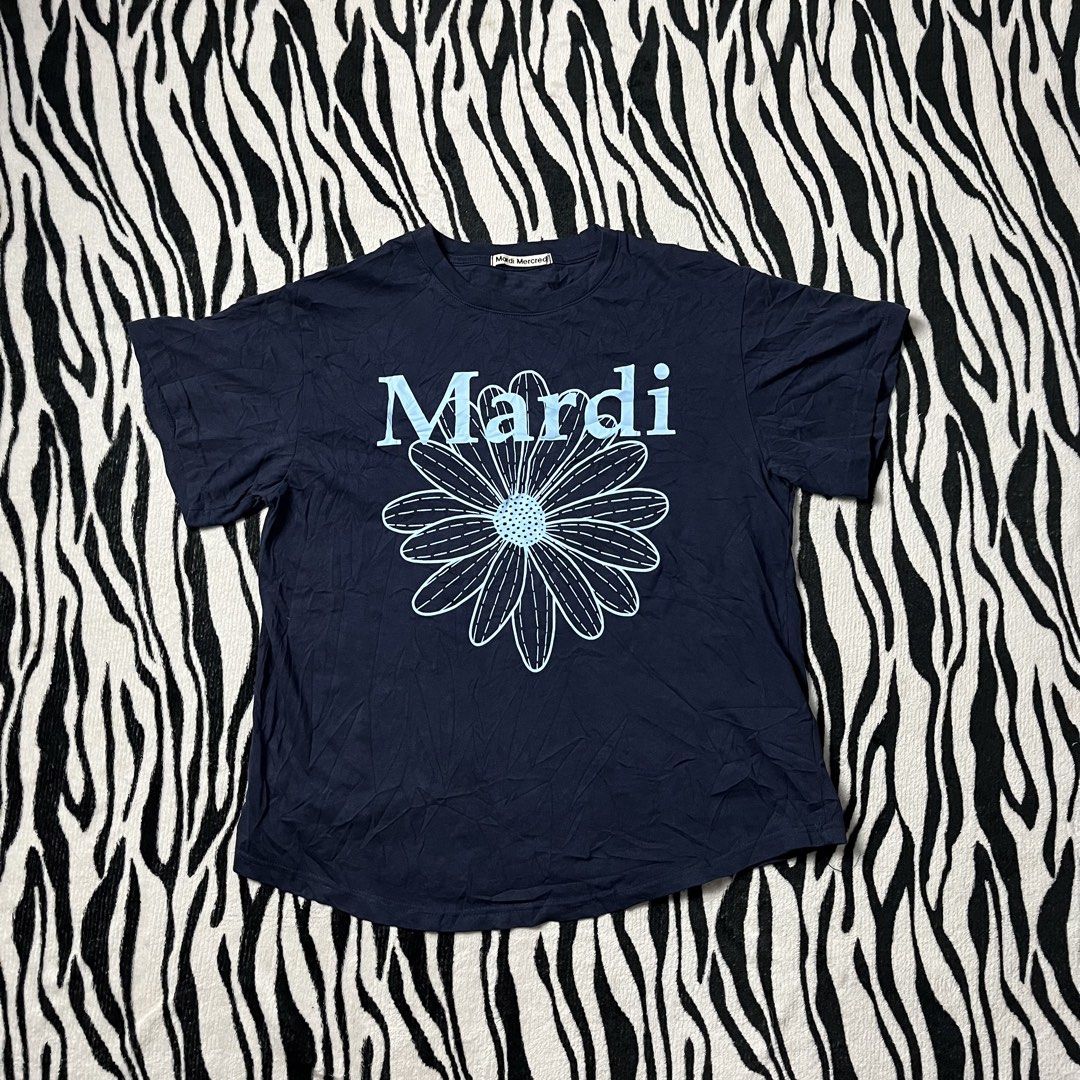 Mardi mercredi tshirt (Category: Luxury Apparel) located in Manila. Submitted by royaldripmanila (Listing ID 1464278019, Image 1). Description: No issue W19.5 L24.5.
