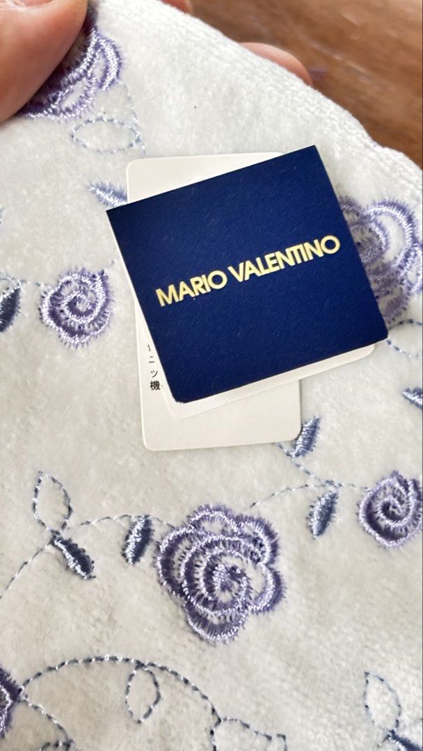 Mario Valentino Face Towel (Category: Bedding & Towels) located in Calamba. Submitted by cur8d (Listing ID 1464187953, Image 3). Description: .
