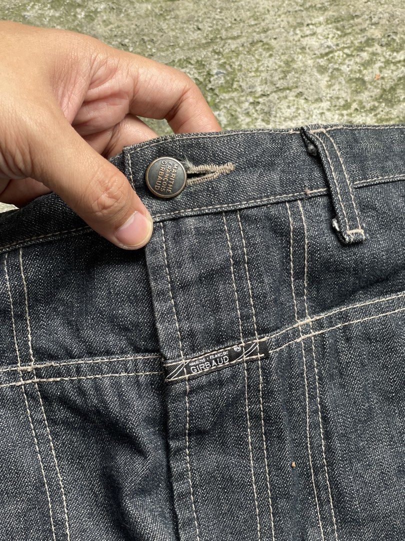 MARITHE FRANCOIS GIRBAUD SelvedgePants (Category: Luxury Apparel) located in Makati City. Submitted by christian_g (Listing ID 1464248982, Image 3). Description: Marithe François Girbaud Selvedge Pants •Size: 30-32 Waist •Length: 39 •Leg Width: 12 •Ankle Width: 9 •Excellent condition •No issue .