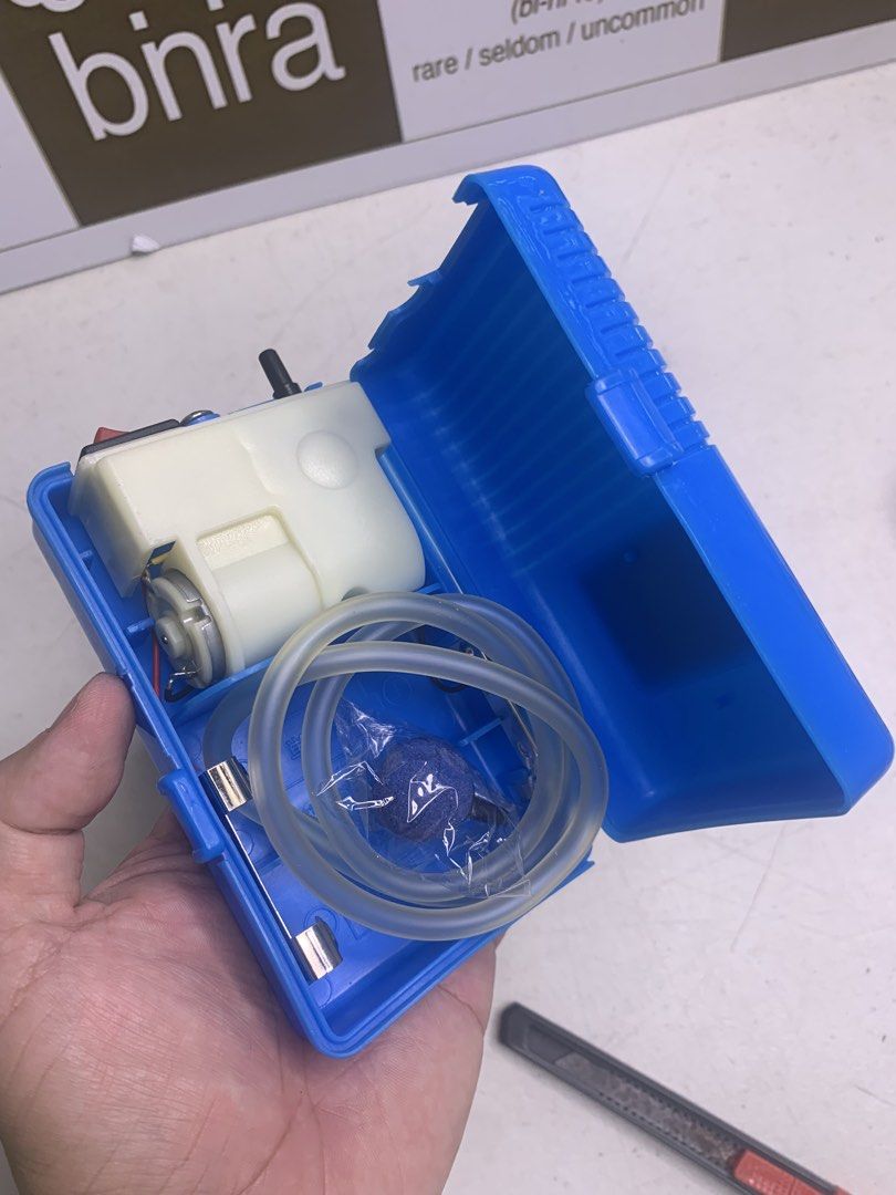 Mark II - Air Pump / Oxy Pump (Category: Homes & Other Pet Accessories) located in Carmona. Submitted by bihira (Listing ID 1464206042, Image 2). Description: Mark II - Air Pump / Oxy Pump - WYSIWYG - as is condition - air pump from japan.
