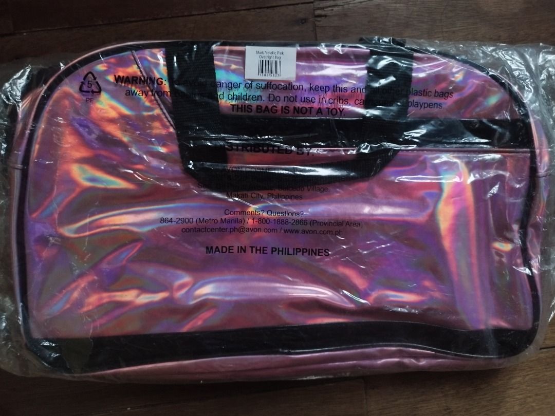 Mark Metallic Pink Overnight Bag (Category: Luxury Bags & Wallets) located in Cavite. Submitted by plorb (Listing ID 1464298197, Image 3). Description: Mark Metallic Pink Overnight Bag Brand: Avon Condition: New, unused ₱600.