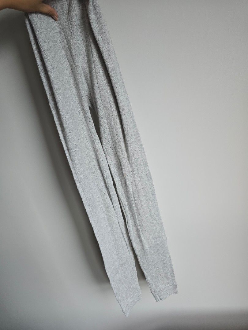 Marks & Spencer Grey Ribbed Knit Thermal Leggings (Category: Activewear) located in Paranaque City. Submitted by incognitopawikan (Listing ID 1464170672, Image 1). Description: - Grey leggings with a chic ribbed knit texture - Features a subtle, stylish cut-out pattern all over - Made with stretchy material for ultimate comfort. - Perfect for layering or as a standalone casual piece. - Effortlessly pairs with any top for a complete look..
