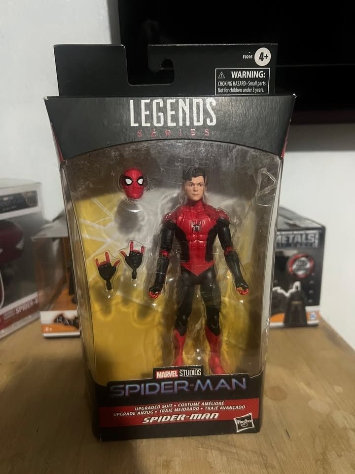 Marvel Legends Spider-Man (Walmart Exclusive) - Authentic MISB (Category: Figurines & Statues) located in Quezon City. Submitted by mcutapanan0505 (Listing ID 1464280846, Image 1). Description: Marvel Legends Spider-Man (Walmart Exclusive) Price: ₱2,499 (FIXED) Condition: Authentic / MISB / Never opened. Exclusive release, hard to find in this condition. MOP: Cash / GCash / Bank Transfer Logistics: Meetups at Angeles area / Shipping at buyer's ex
