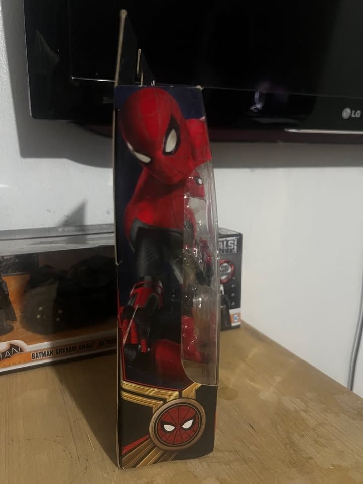 Marvel Legends Spider-Man (Walmart Exclusive) - Authentic MISB (Category: Figurines & Statues) located in Quezon City. Submitted by mcutapanan0505 (Listing ID 1464280846, Image 3). Description: Marvel Legends Spider-Man (Walmart Exclusive) Price: ₱2,499 (FIXED) Condition: Authentic / MISB / Never opened. Exclusive release, hard to find in this condition. MOP: Cash / GCash / Bank Transfer Logistics: Meetups at Angeles area / Shipping at buyer's ex