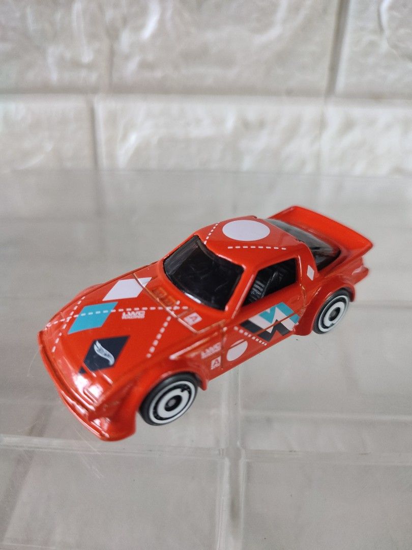 Mazda rx-7 loose hotwheels (Category: Vehicle & Diecast Models) located in Narvacan. Submitted by jigger85 (Listing ID 1464142454, Image 2). Description: mint loc. ilocos sur can ship thru JNT or LBC.
